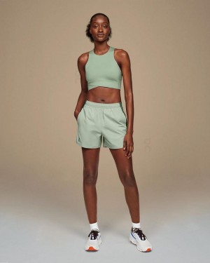 On Cloud Essential Shorts Dam Gröna | On_SE8633