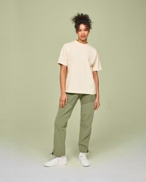 On Cloud Studio-T T-shirts Dam Beige | On_SE9011